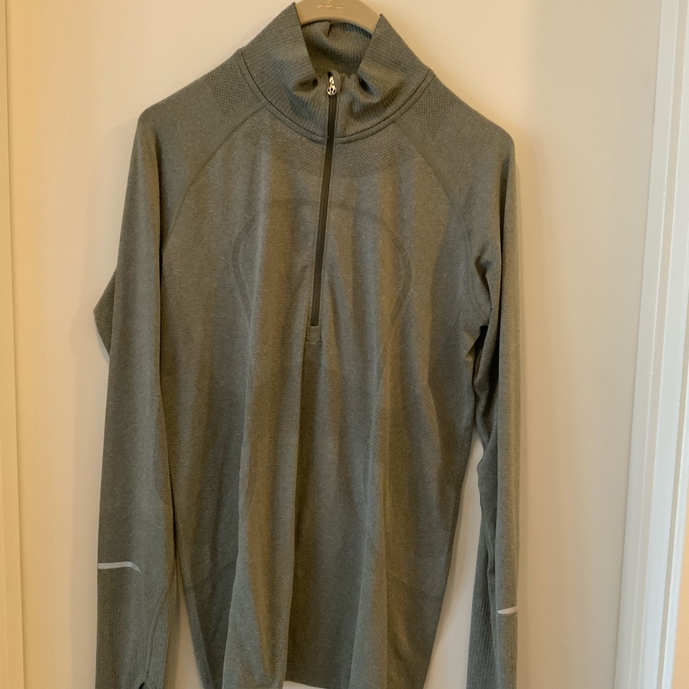 Lululemon green grey  long sleeve 1/2 zip swifty tech